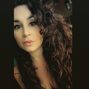 Meet your Posher, Holly